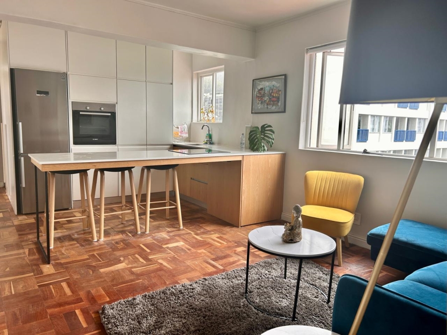 To Let 1 Bedroom Property for Rent in Sea Point Western Cape